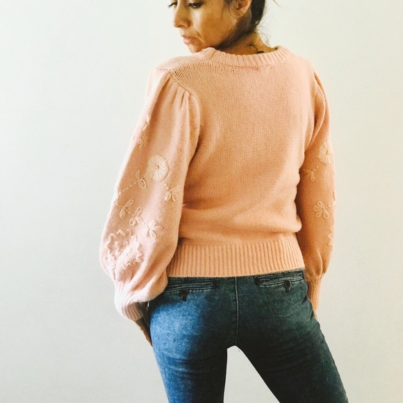 NWT pink embroidered sweater size Medium - Picture 5 of 7